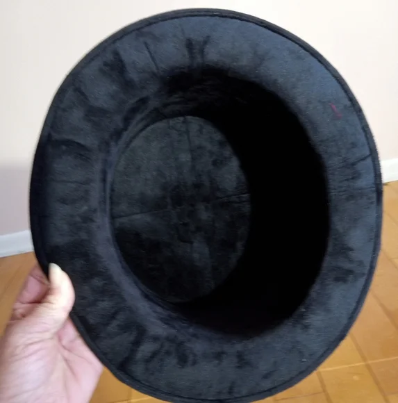 Witch doctor Voodoo top hat leopard print skull bones and feather details - Picture 10 of 11